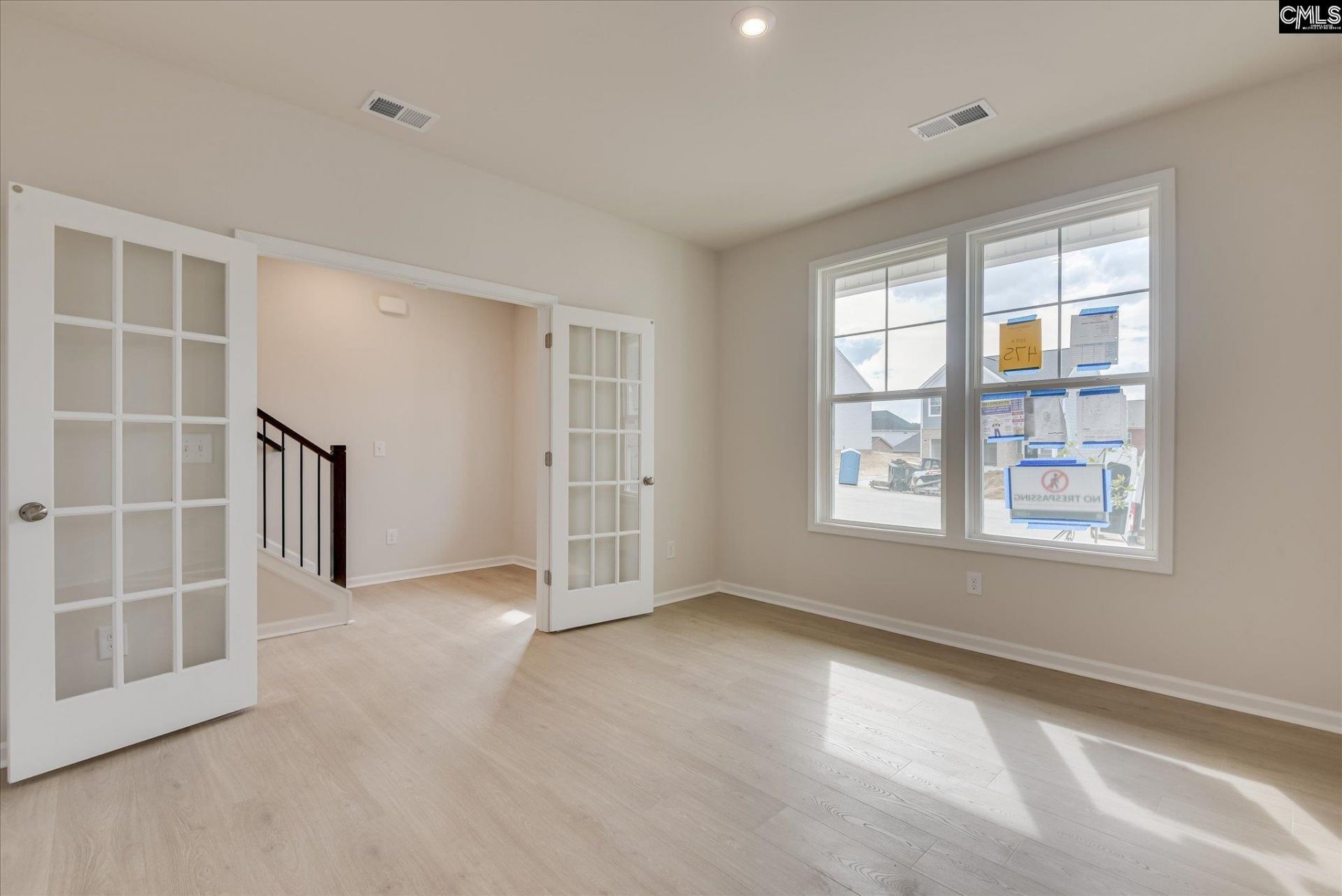 20 Spider Web Court Photo 7