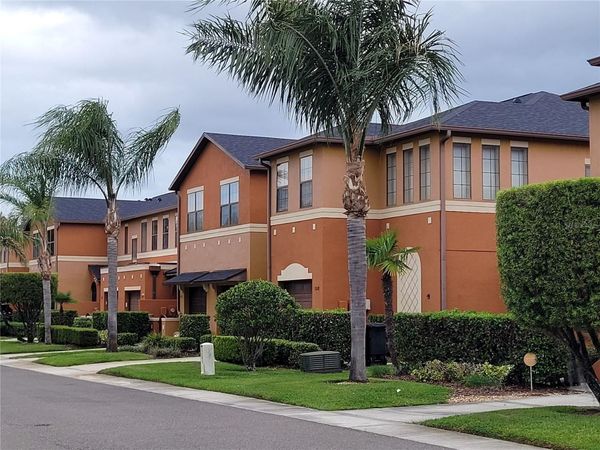 1018 TULLAMORE DRIVE, WESLEY CHAPEL, FL 33543