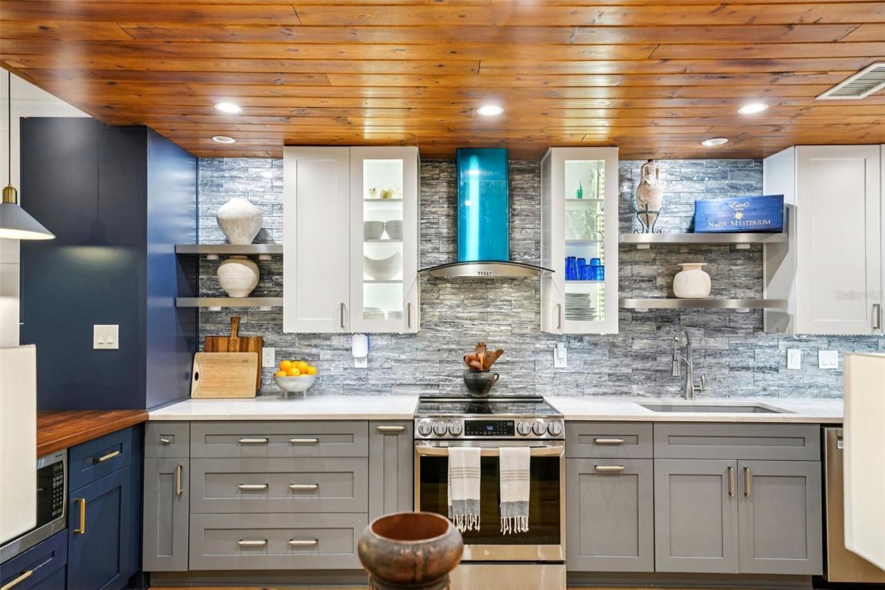 2507 Crowder Lane , Unit 2507, Tampa, FL 33629 Photo