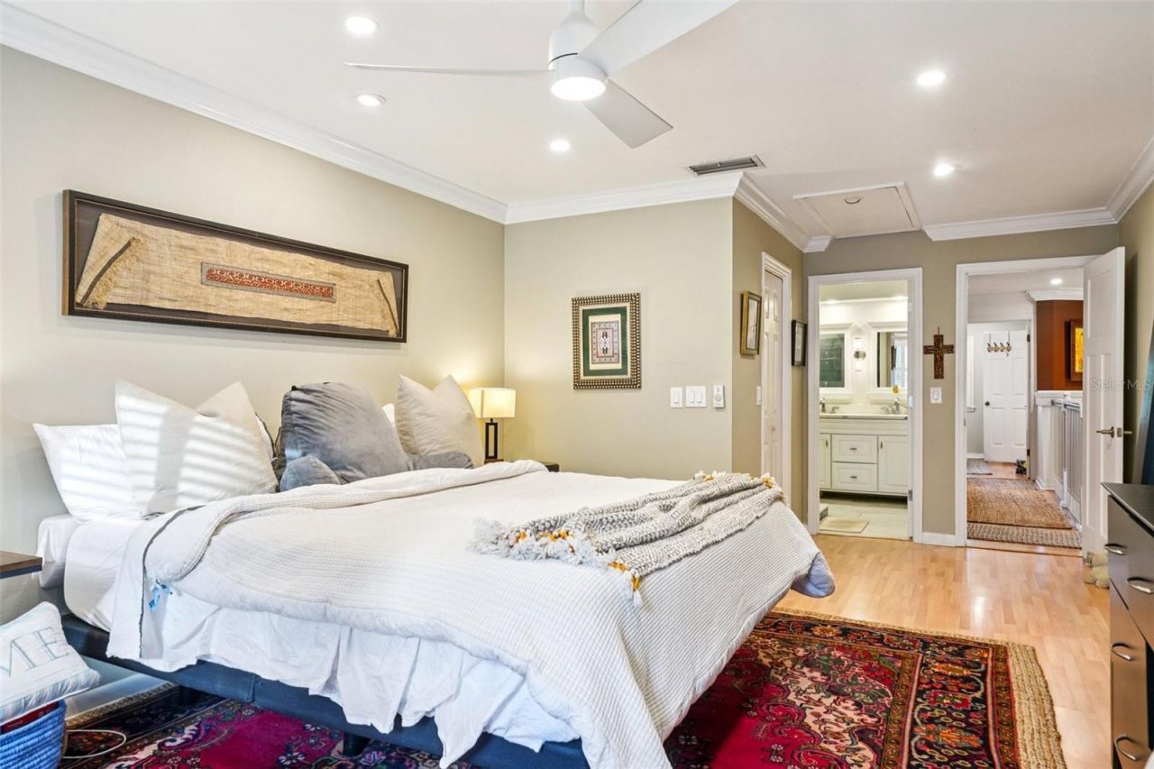 2507 Crowder Lane , Unit 2507, Tampa, FL 33629 Photo