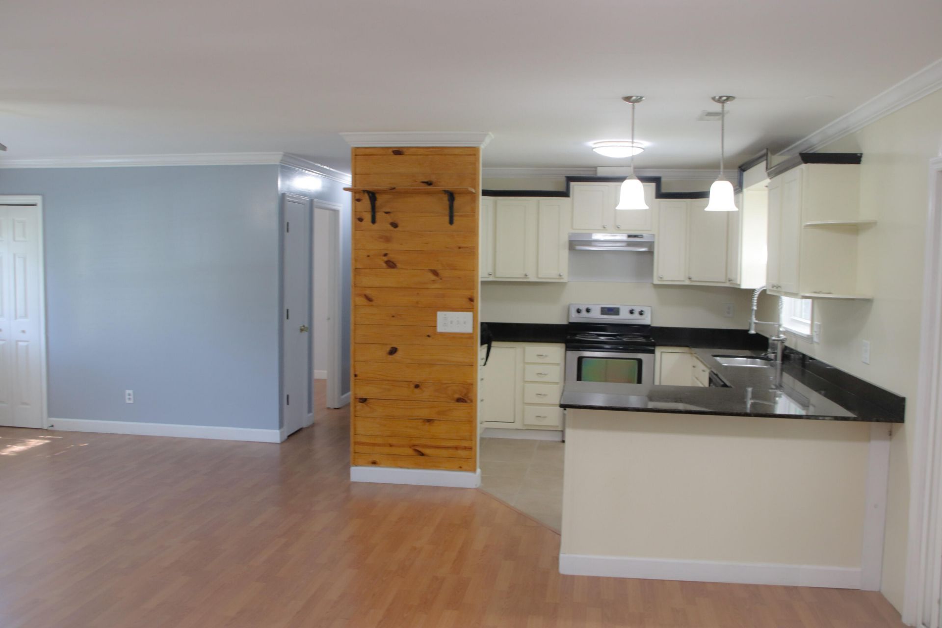 104 Pine Court Photo 8