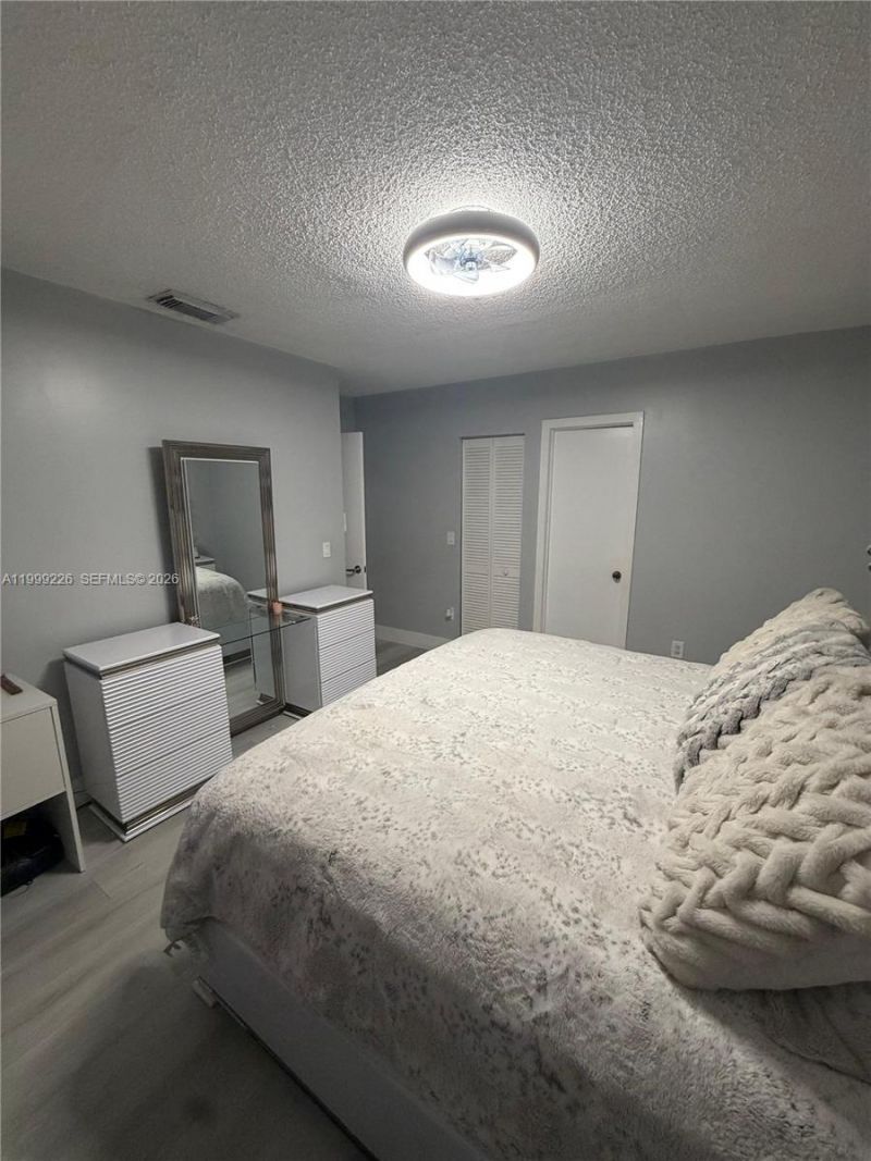 6878 NW 173 Drive, Unit 907, Hialeah, FL 33015 Photo