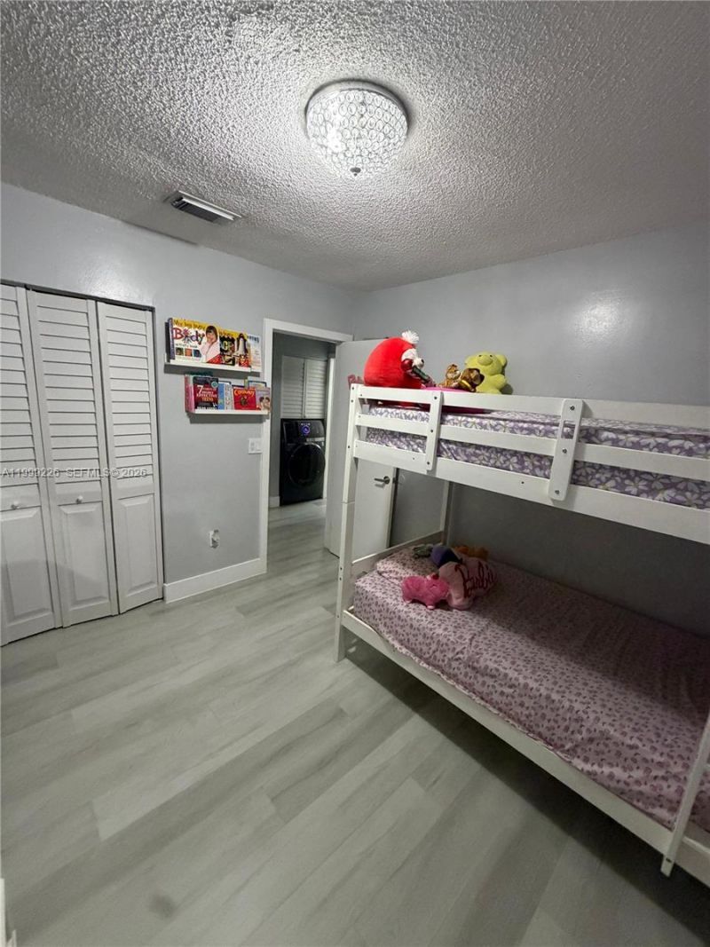 6878 NW 173 Drive, Unit 907, Hialeah, FL 33015 Photo