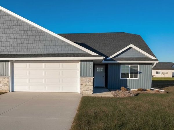 718 South Division Street, Roberts, WI 54023