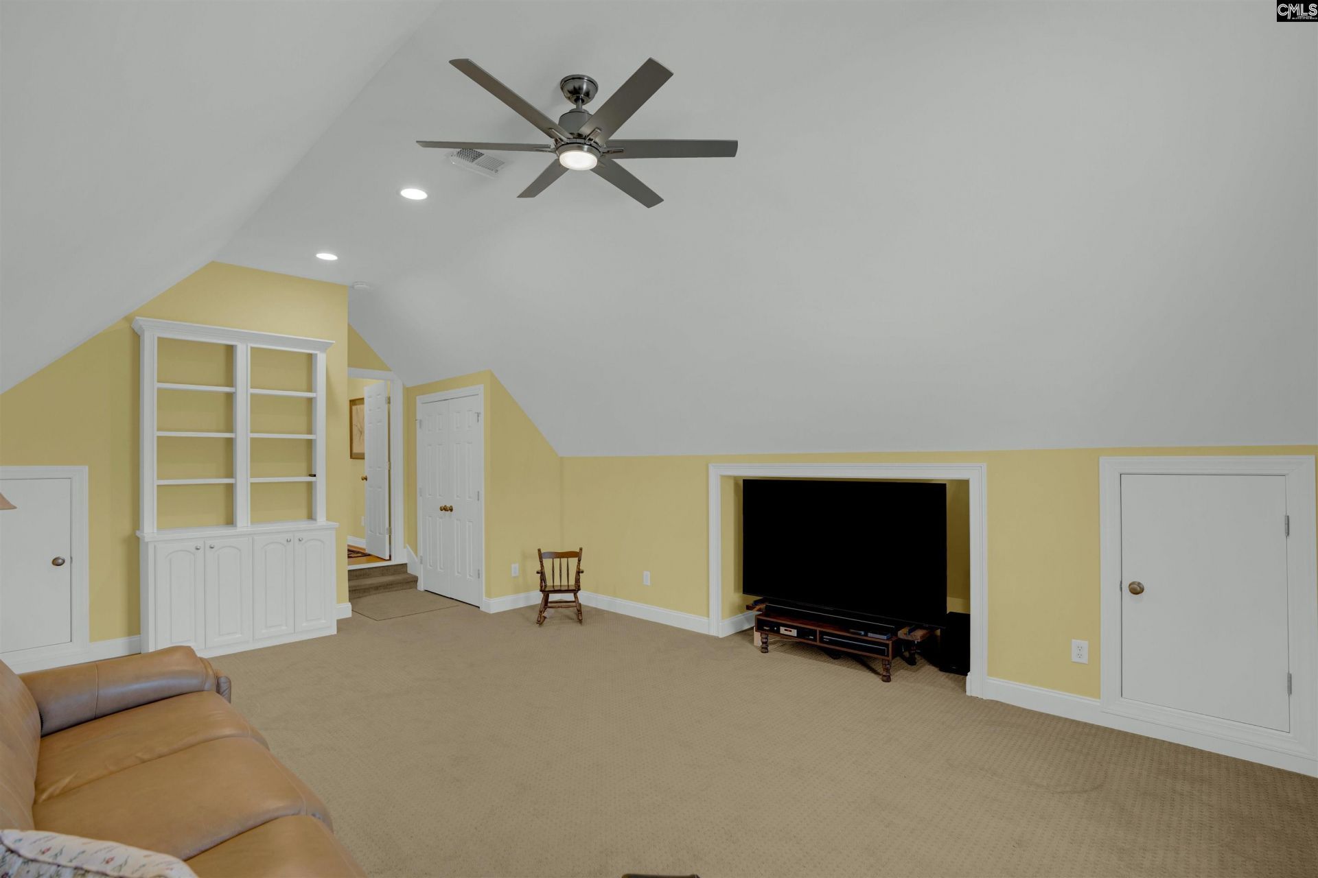 109 Sommerford Court Photo 27