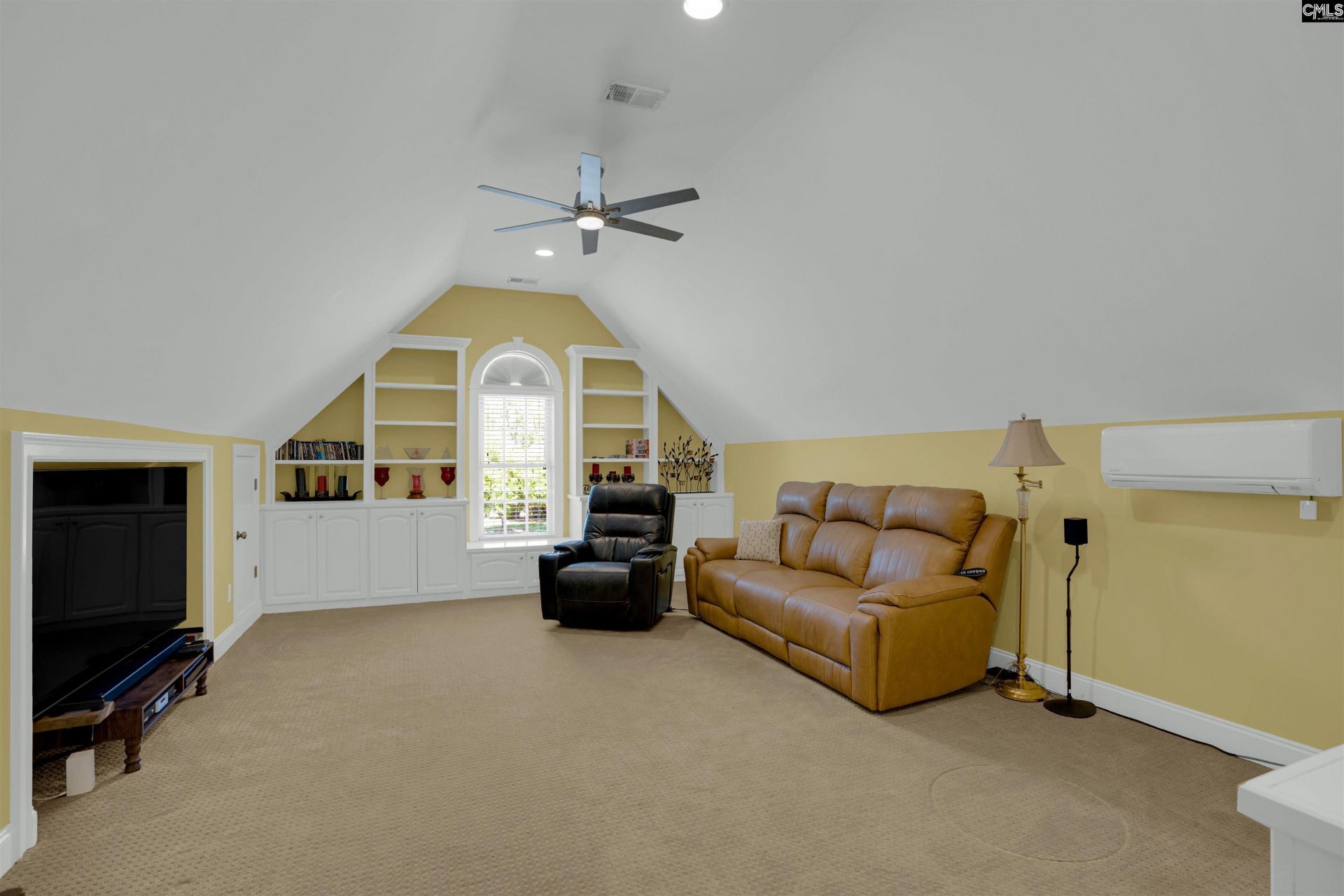 109 Sommerford Court Photo 28