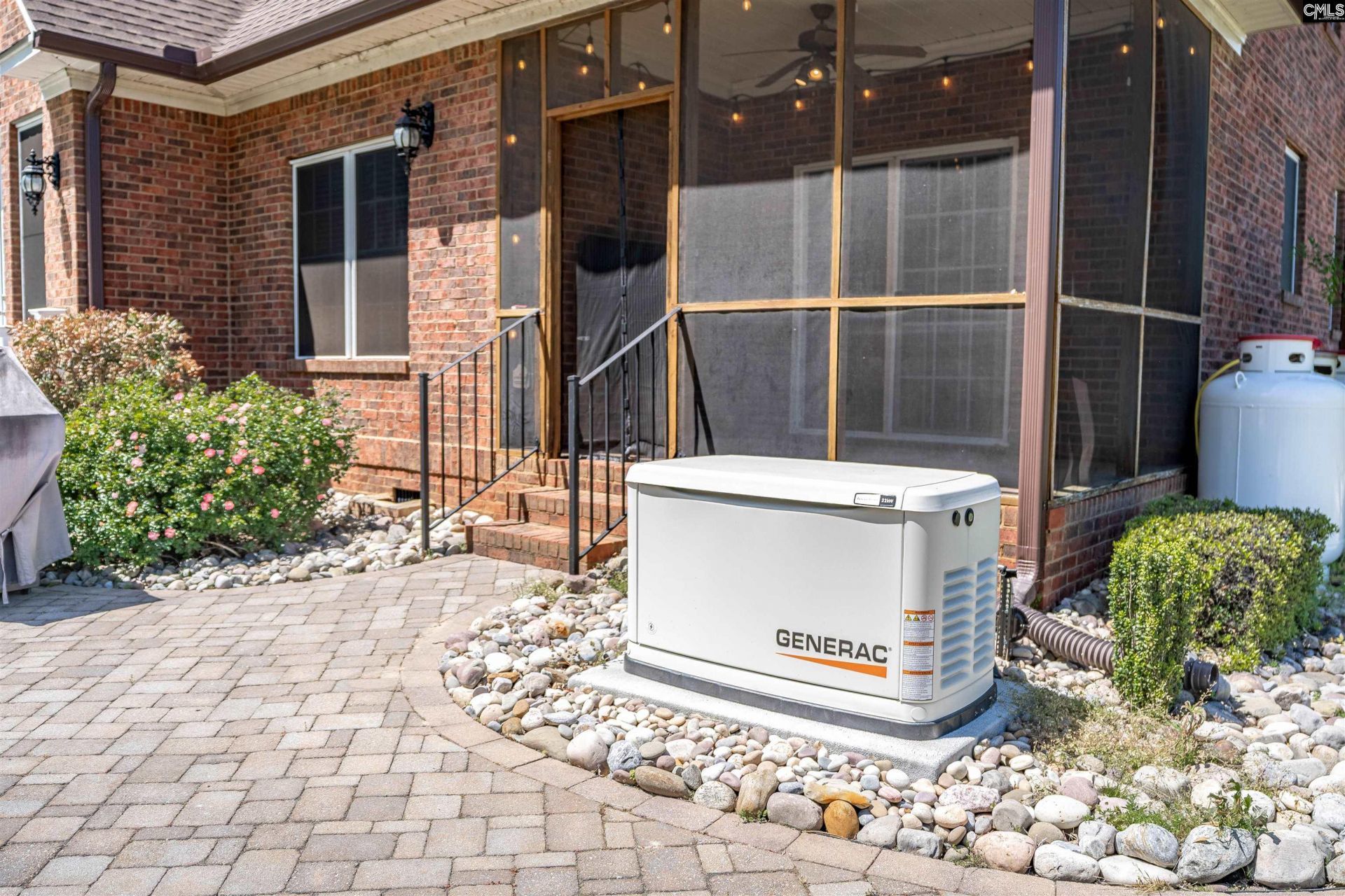 109 Sommerford Court Photo 36