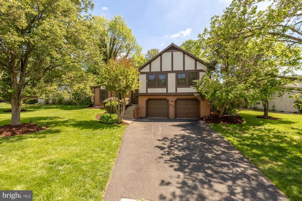12561 Quincy Adams Court, Herndon, VA 20171 Main Photo