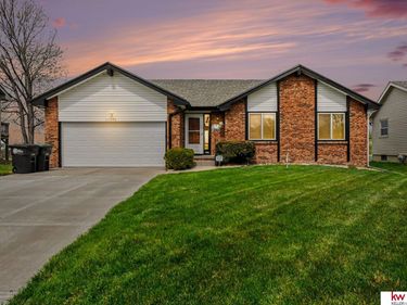 11306 Corby Street , Omaha, NE 68164