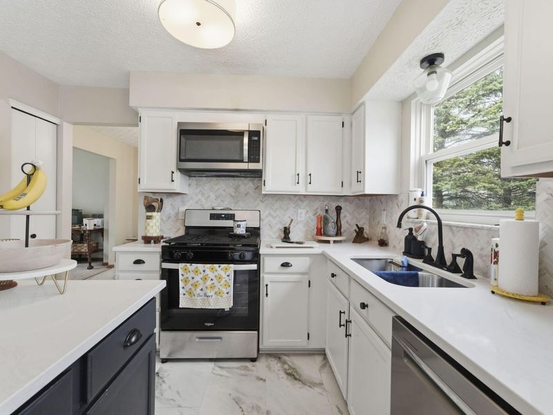 1000 Beaujolais Place, Galloway, OH 43119 Photo 14