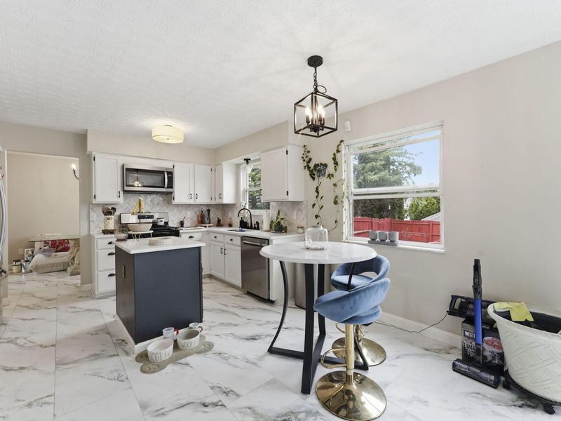 1000 Beaujolais Place, Galloway, OH 43119 Photo 17