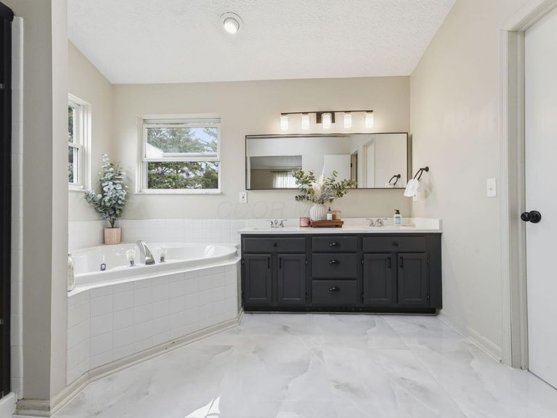 1000 Beaujolais Place, Galloway, OH 43119 Photo 25