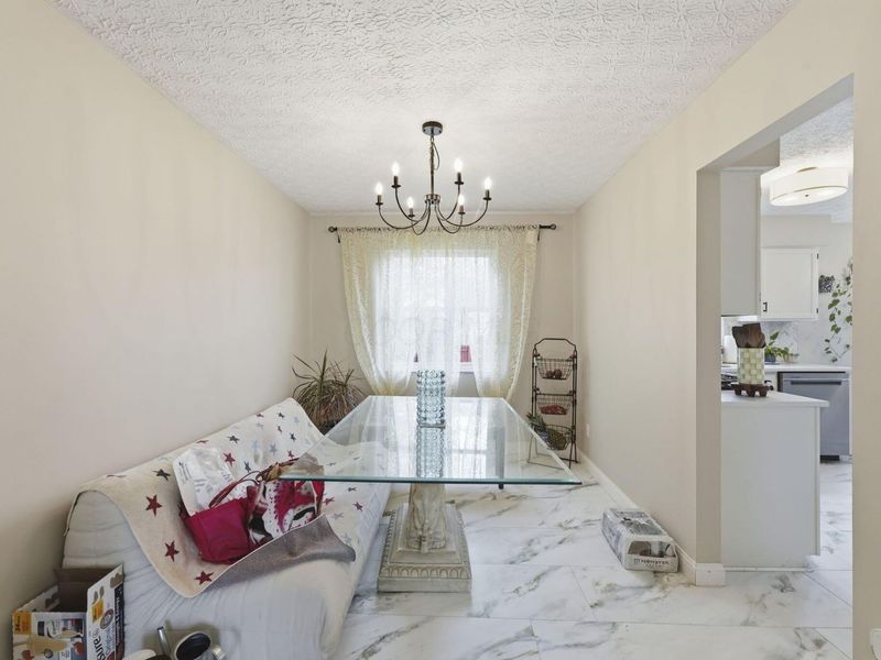 1000 Beaujolais Place, Galloway, OH 43119 Photo 8