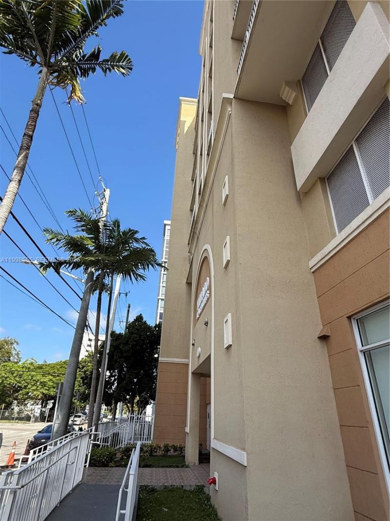 119 SW 6th Ave, Unit 405, Miami, FL 33130 Photo