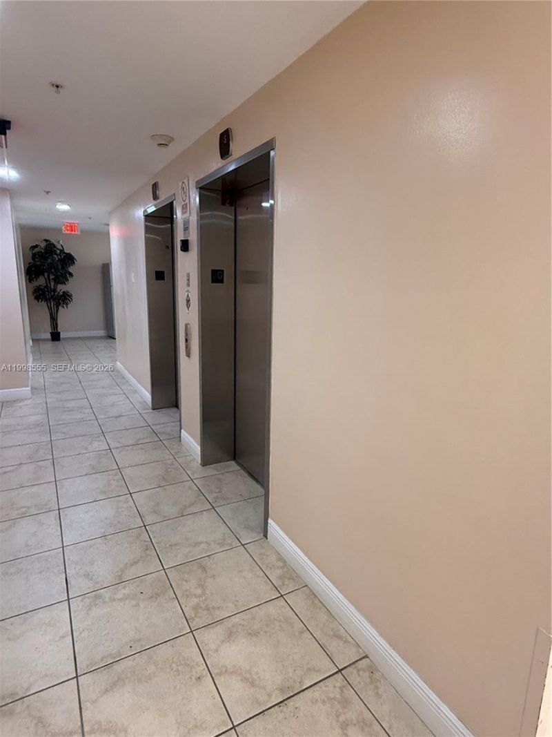 119 SW 6th Ave, Unit 405, Miami, FL 33130 Photo