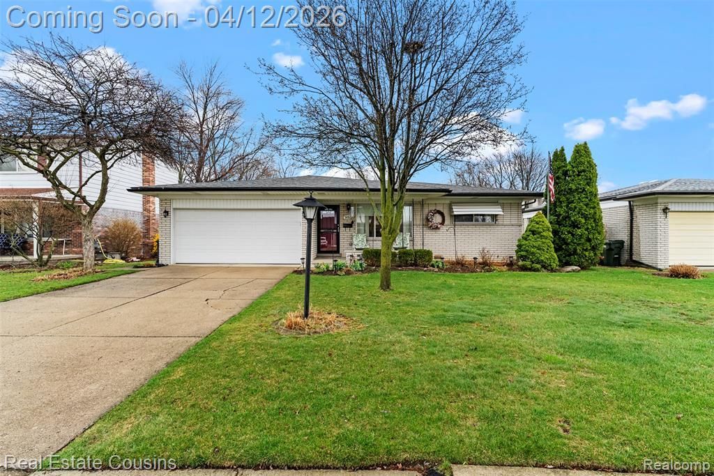 34650 Hawke Drive, Sterling Heights, MI 48310 Main Photo