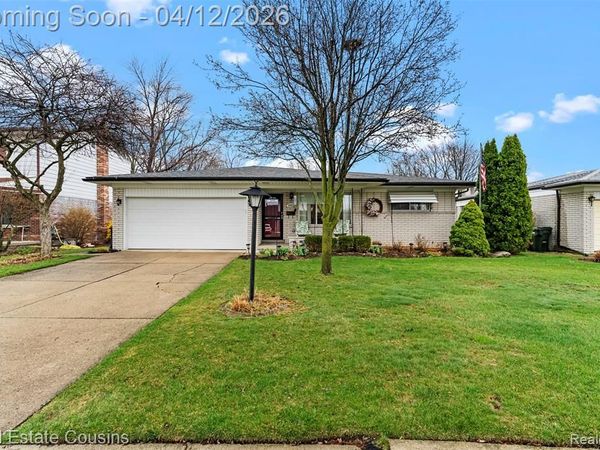 34650 Hawke Drive, Sterling Heights, MI 48310