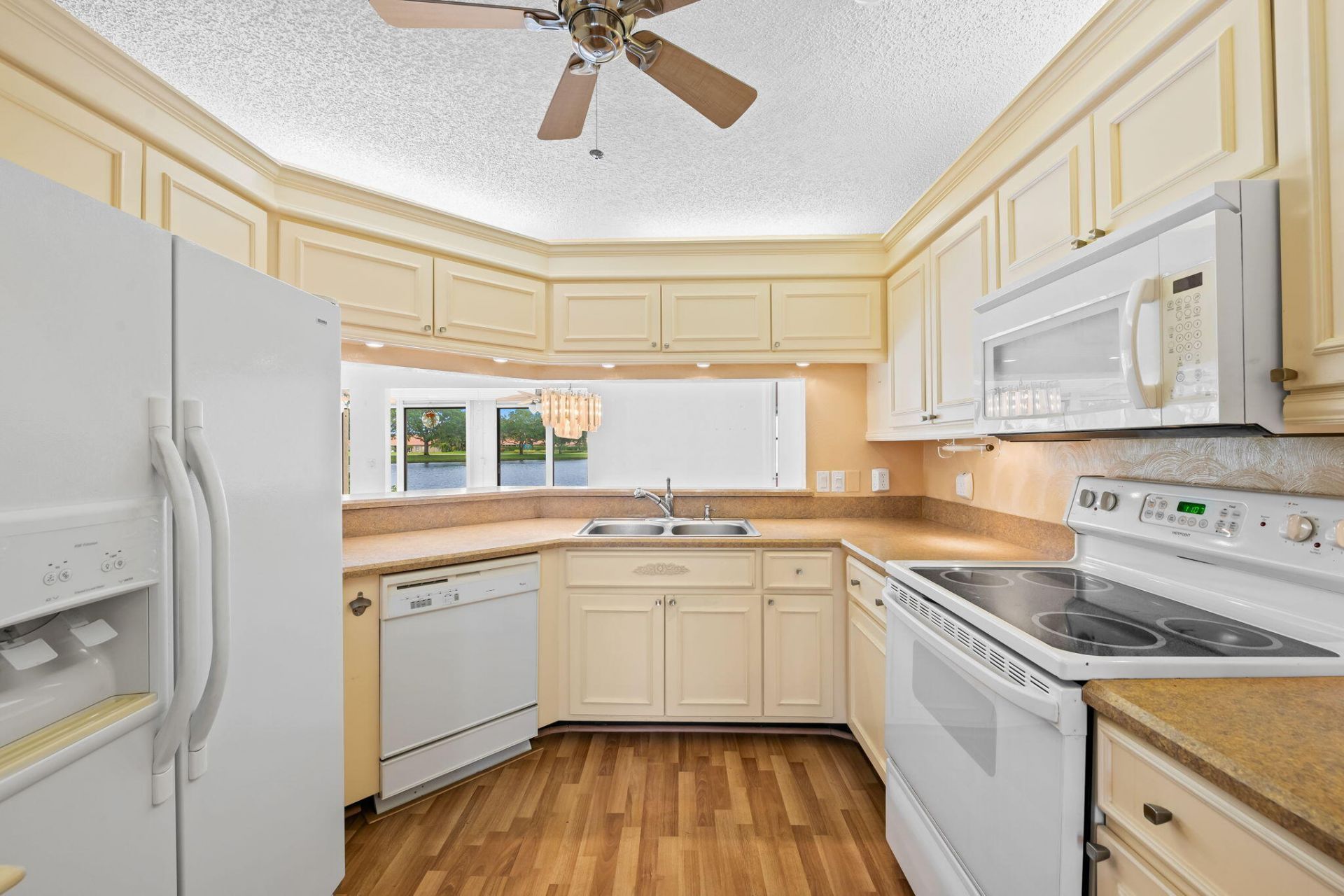 8257 Waterline Drive, Boynton Beach, FL 33472 Photo