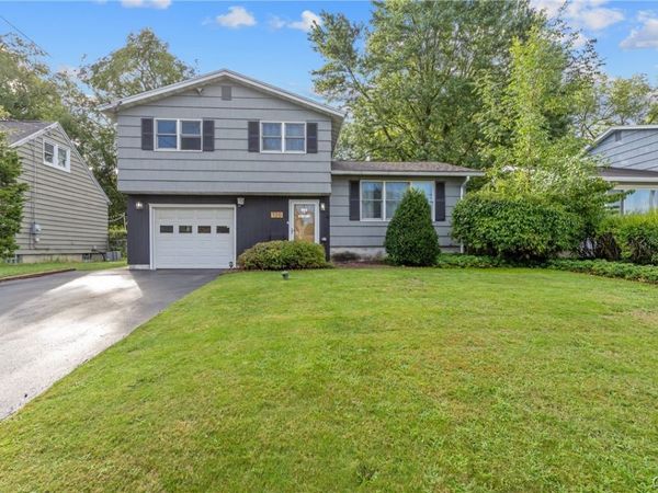 120 Wilson Avenue, Liverpool, NY 13088