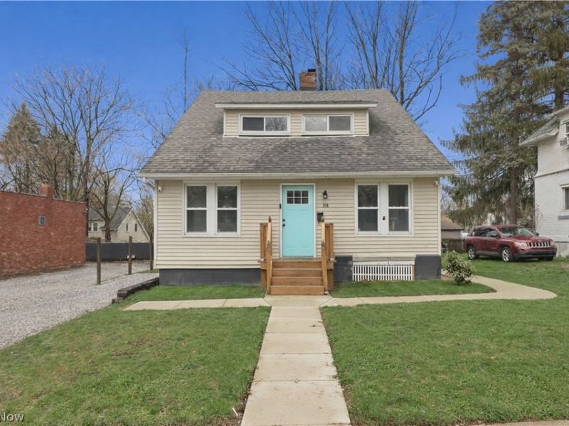 318 Pioneer Street, Akron, OH 44305 Photo 1