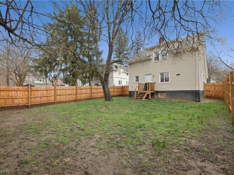 318 Pioneer Street, Akron, OH 44305 Photo 5