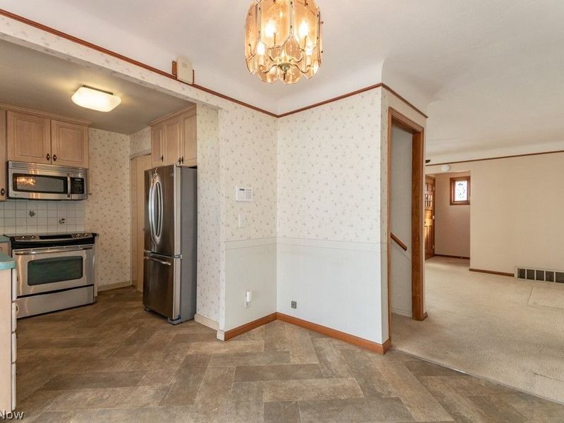 428 E 274th St, Euclid, OH 44132 Photo 15