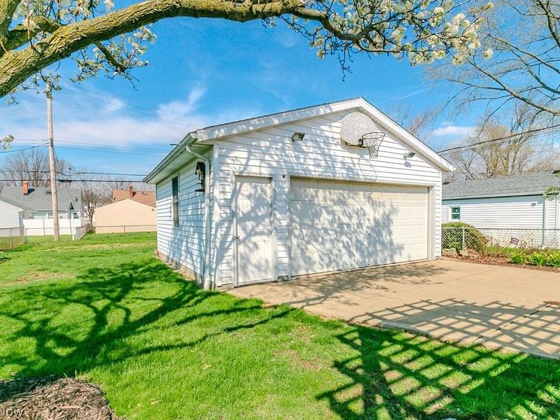 428 E 274th St, Euclid, OH 44132 Photo 46