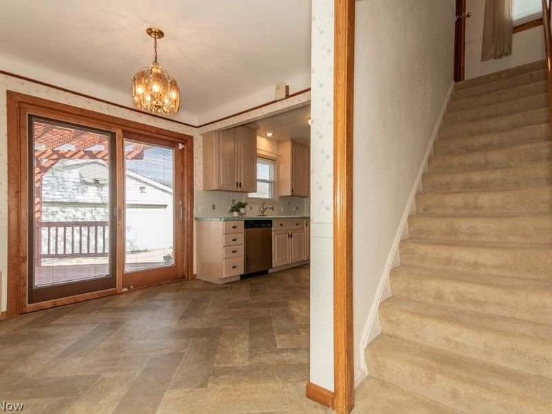 428 E 274th St, Euclid, OH 44132 Photo 8