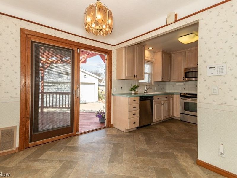 428 E 274th St, Euclid, OH 44132 Photo 9