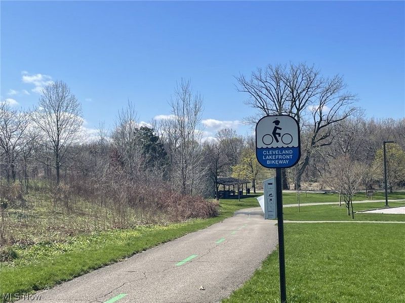 17506 Neff Road, Cleveland, OH 44119 Photo 11