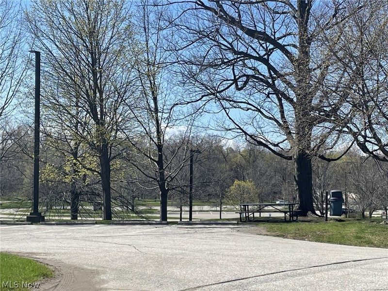 17506 Neff Road, Cleveland, OH 44119 Photo 9