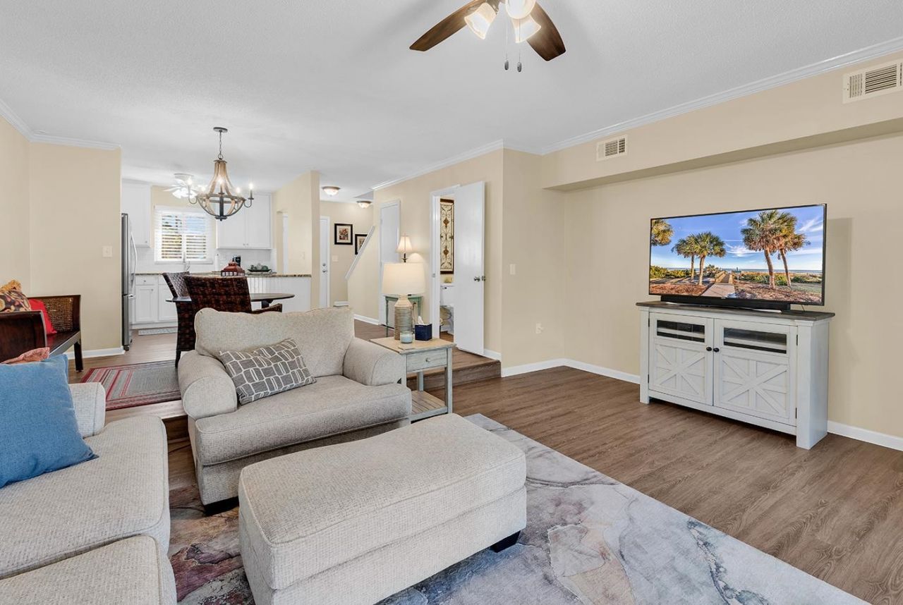 835 Villa Dr. Photo 13