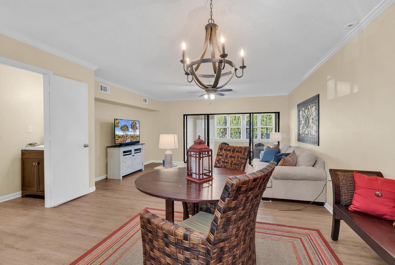 835 Villa Dr. Photo 21