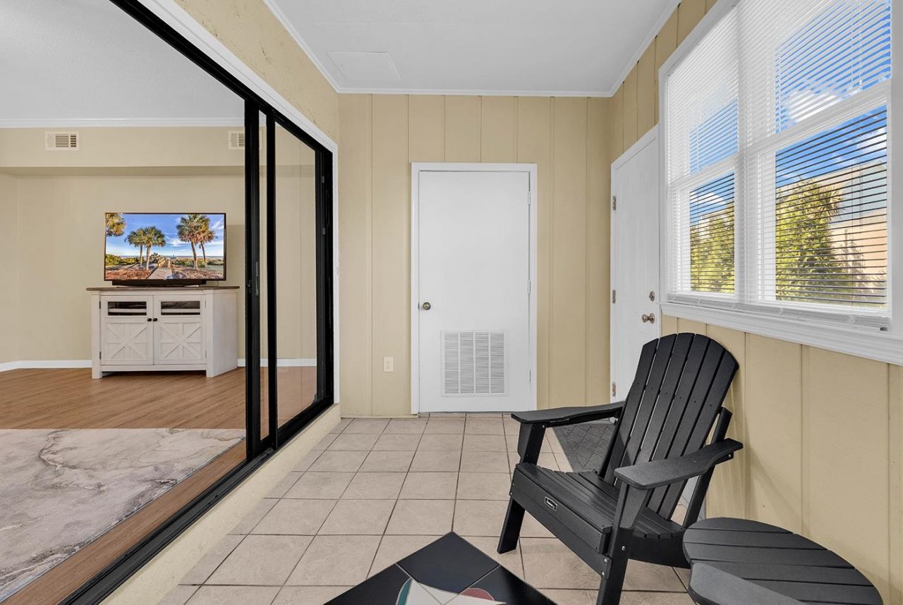 835 Villa Dr. Photo 23