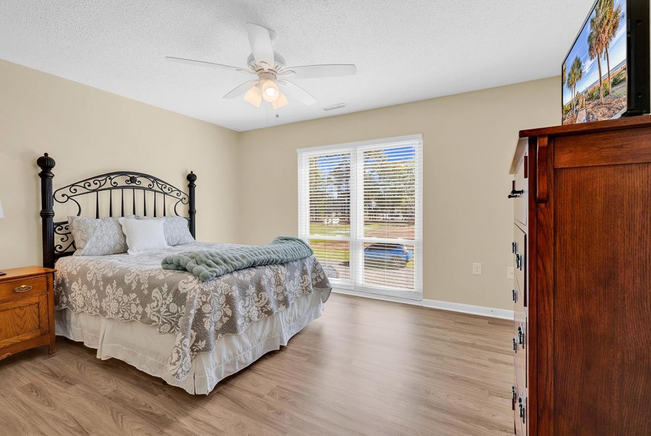 835 Villa Dr. Photo 25