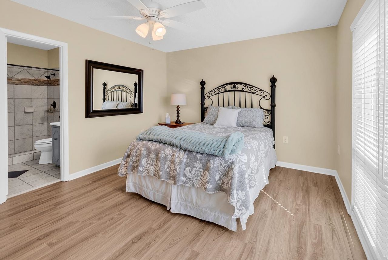 835 Villa Dr. Photo 26