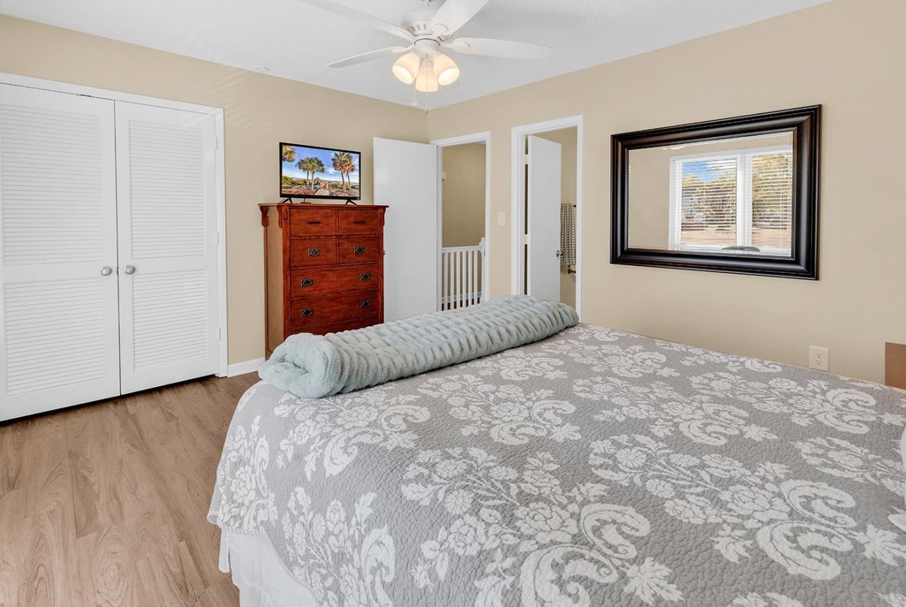 835 Villa Dr. Photo 29