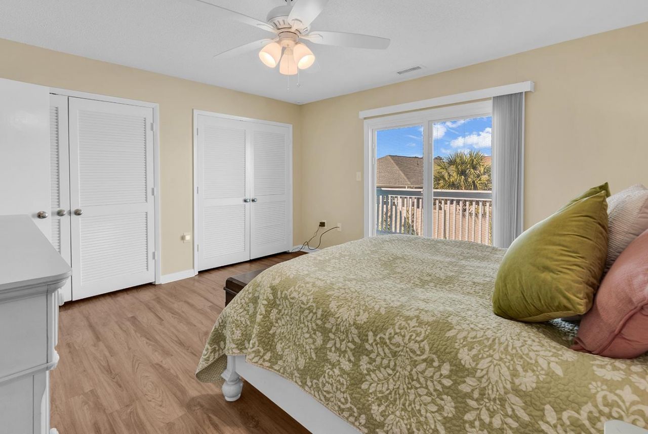 835 Villa Dr. Photo 32