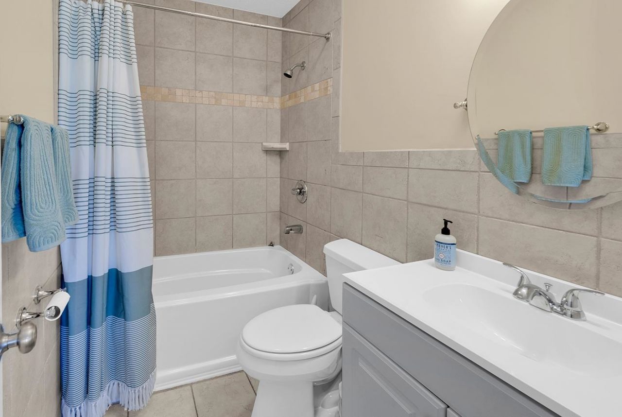 835 Villa Dr. Photo 33