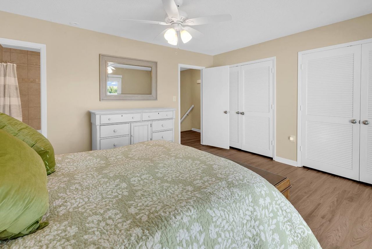 835 Villa Dr. Photo 36