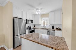 835 Villa Dr. photo 4