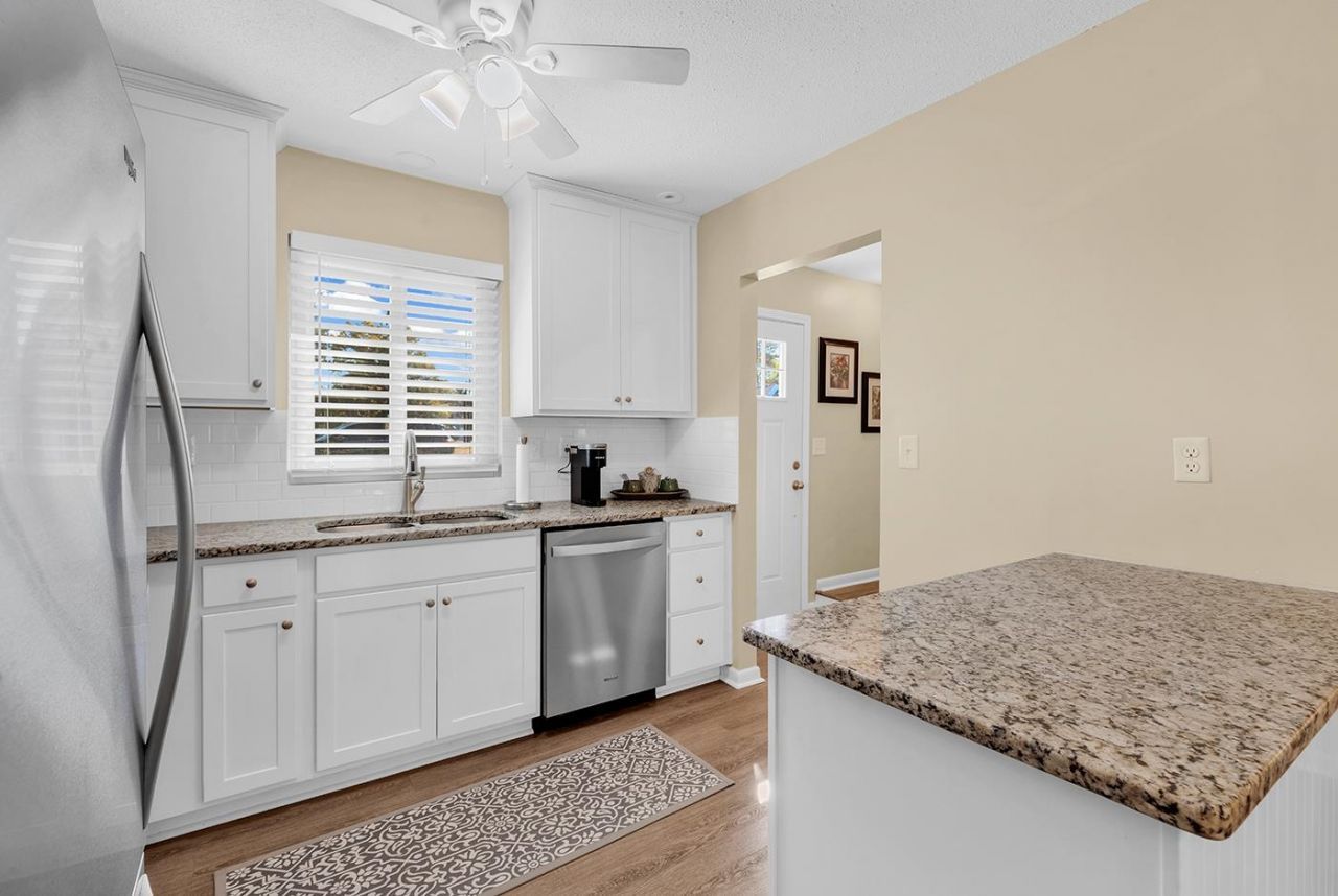 835 Villa Dr. Photo 9