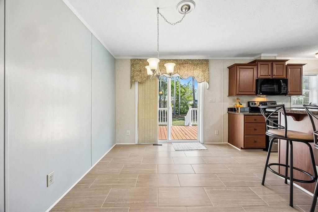 4385 Erie Dr. Photo 17