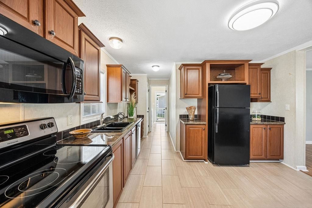 4385 Erie Dr. Photo 18