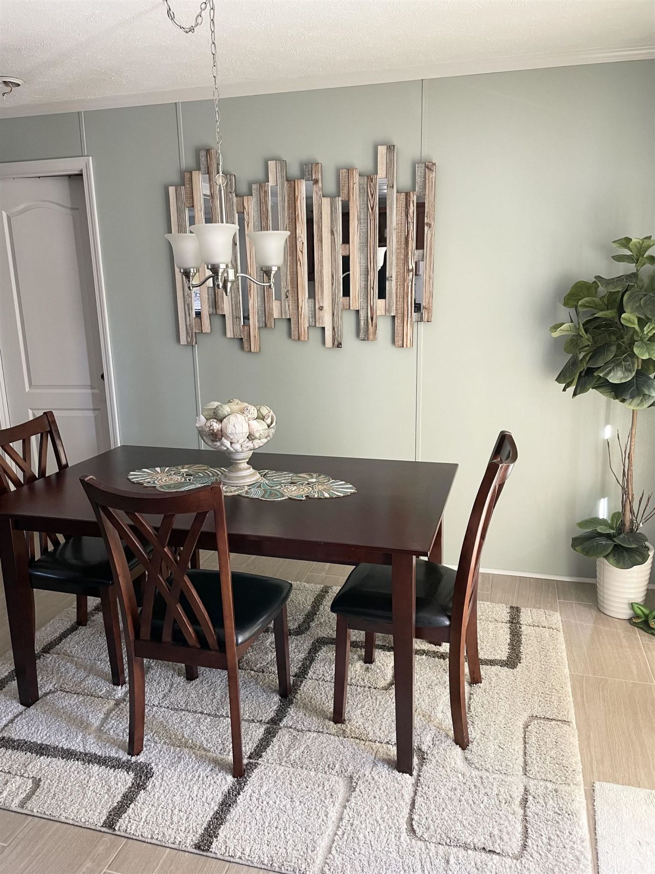 4385 Erie Dr. Photo 21