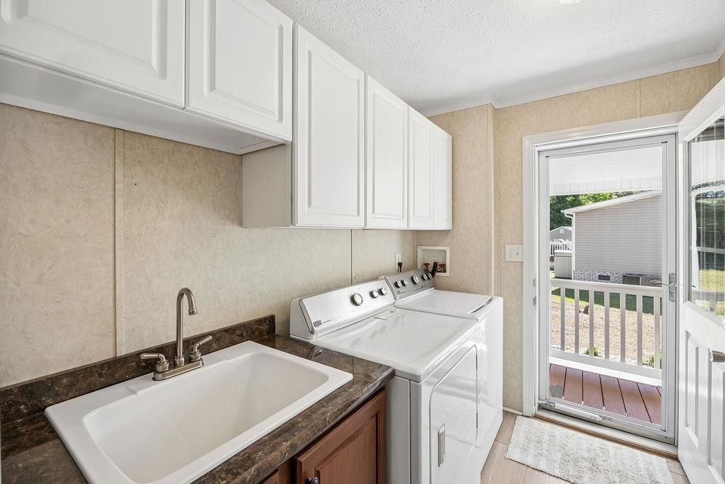 4385 Erie Dr. Photo 22