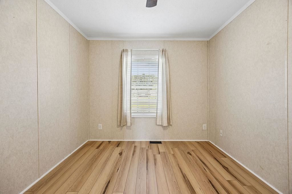 4385 Erie Dr. Photo 32