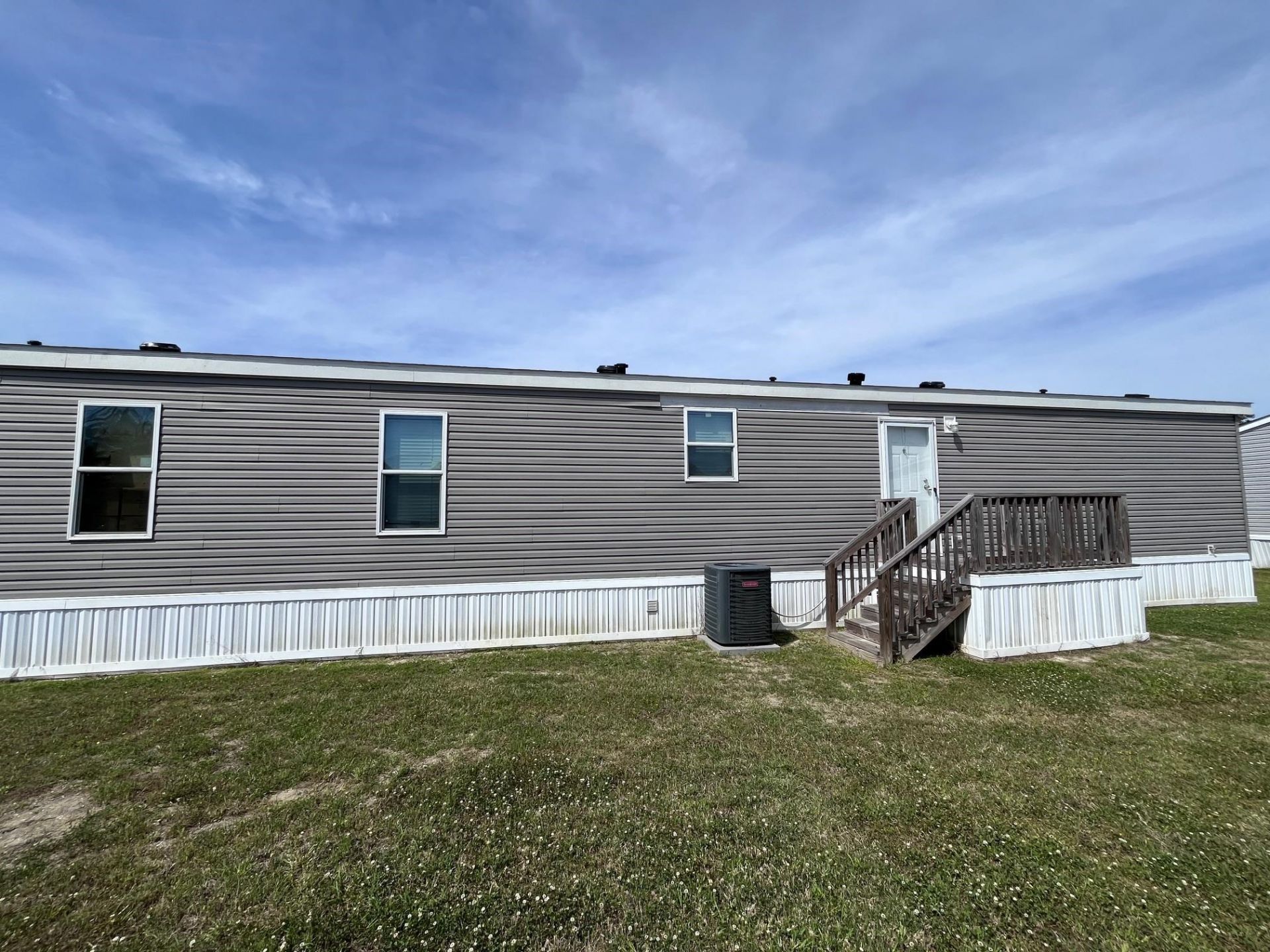 215 Air Stream Dr. Photo 13