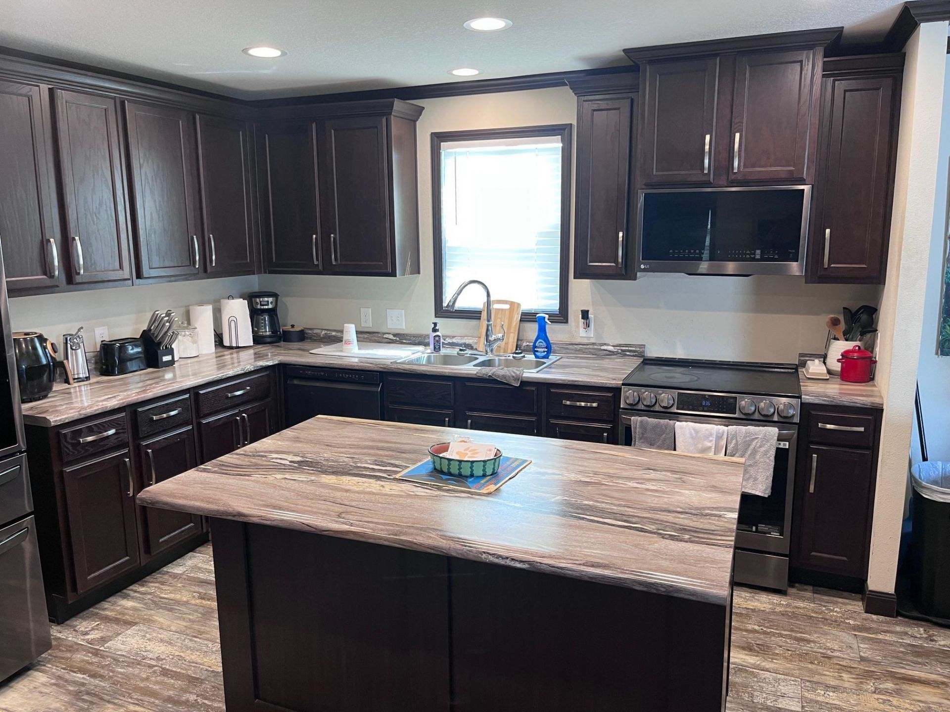 215 Air Stream Dr. Photo 20