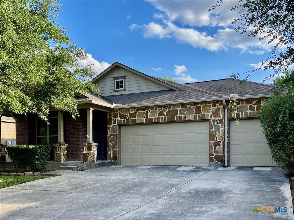 656 Peacock Lane, New Braunfels, TX 78130 Main Photo